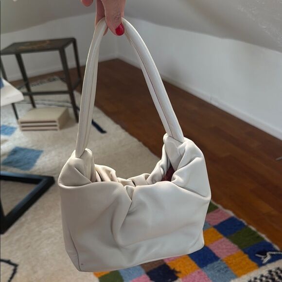 STAUD Felix Off White Leather Gathered Shoulder Bag - Picture 3 of 10